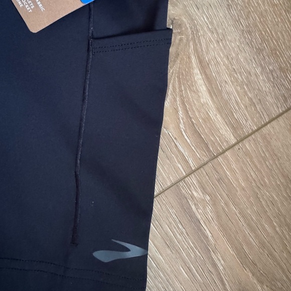 Brooks Black High-Rise Bike Shorts with Side Pockets METHOD 5" SHORT TIGHT nwt - Picture 3 of 6